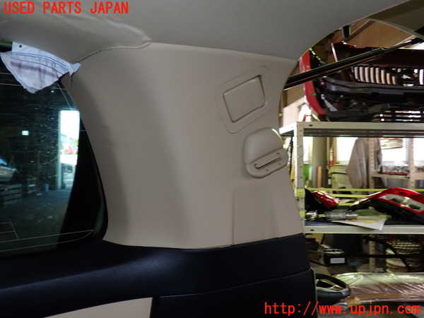 1UPJ-31697675]ヴェルファイアハイブリッド(AYH30W)右リアピラートリム 中古_m0003.jpg