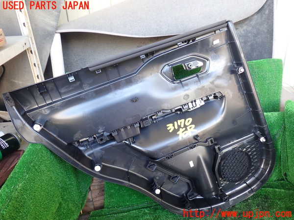 1UPJ-31701294]ライズ(RAIZE) ハイブリッド(A202A)右後ドア内張り 中古_m0004.jpg