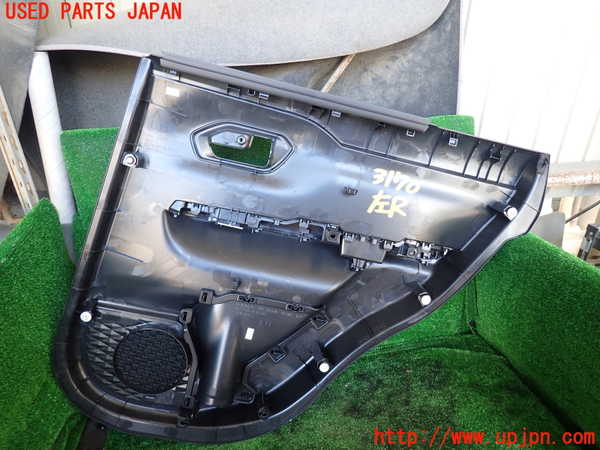 1UPJ-31701324]ライズ(RAIZE) ハイブリッド(A202A)左後ドア内張り 中古_m0004.jpg