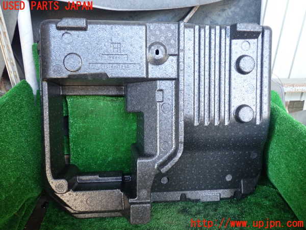 5UPJ-31707771]ライズ(RAIZE) ハイブリッド(A202A)ラゲッジトレイ1 中古_m0002.jpg