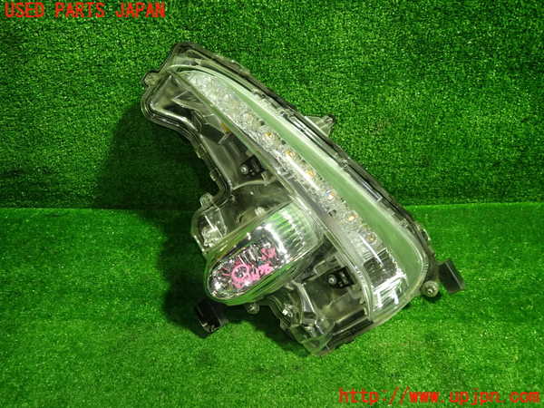 1UPJ-31711182]プリウスPHV(ZVW52)左フォグ 中古_m0001.jpg