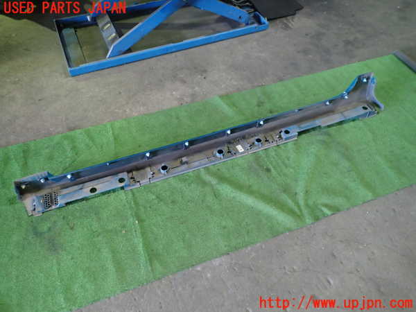 1UPJ-31711390]プリウスPHV(ZVW52)右サイドステップ 中古_m0004.jpg