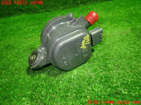 1UPJ-31712110]プリウスPHV(ZVW52)ウォーターポンプ 中古_m0004.jpg
