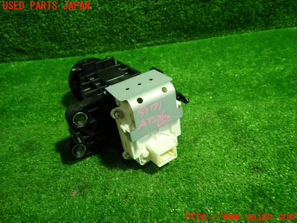 5UPJ-31717555]プリウスPHV(ZVW52)ATシフトレバー 中古_m0003.jpg