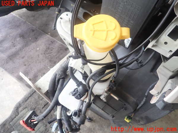 1UPJ-31726791]フィアット・500X(33414)ウォッシャータンク1 中古_m0001.jpg