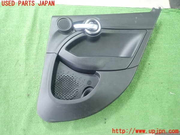 1UPJ-31721294]フィアット・500X(33414)右後ドア内張り 中古_m0001.jpg