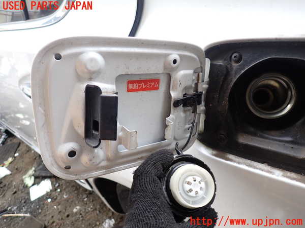 1UPJ-31731690]レクサス・LS600hL(UVF46)フューエルリッド 中古_m0002.jpg