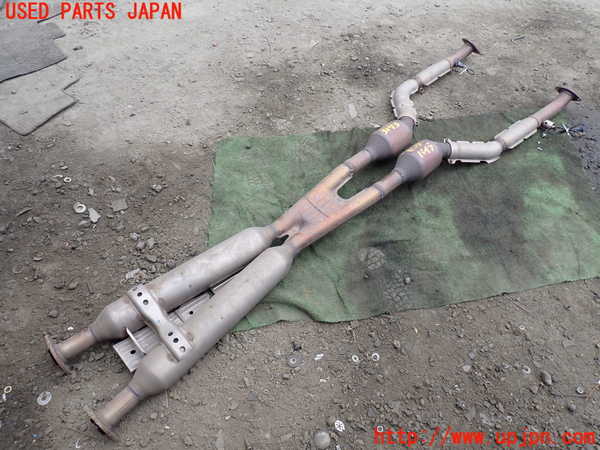 1UPJ-31732651]レクサス・LS600hL(UVF46)センターパイプ1 中古_m0001.jpg