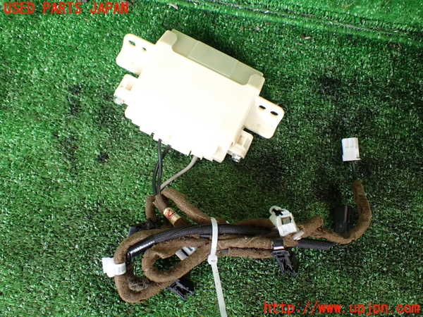 1UPJ-31736550]レクサス・LS600hL(UVF46)アンテナ 中古_m0003.jpg