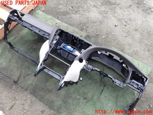 1UPJ-31737505]レクサス・LS600hL(UVF46)ダッシュボード 中古_m0001.jpg