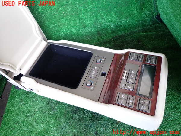 1UPJ-31737549]レクサス・LS600hL(UVF46)コンソール 中古_m0002.jpg