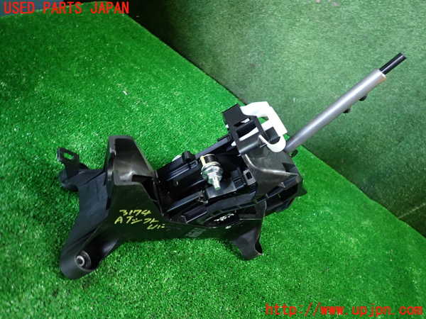1UPJ-31747555]フィット(Fit) ハイブリッド(e：HEV)(GR6)ATシフトレバー 中古_m0002.jpg