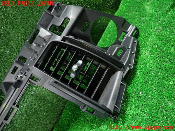 1UPJ-31747528]フィット(Fit) ハイブリッド(e：HEV)(GR6)エアコン吹き出し口3 中古_m0002.jpg