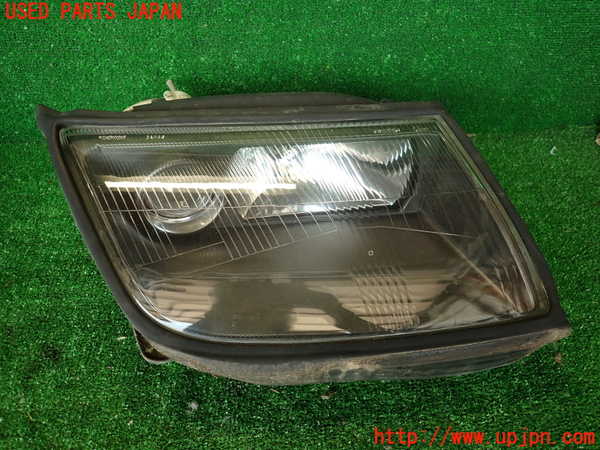 2UPJ-31751130]フェアレディZ(GCZ32)右ヘッドライト ハロゲン 中古_m0001.jpg