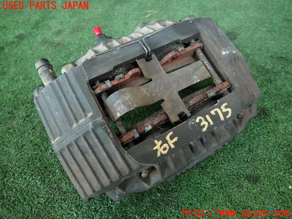 2UPJ-31754080]フェアレディZ(GCZ32)右フロントキャリパー 中古_m0001.jpg