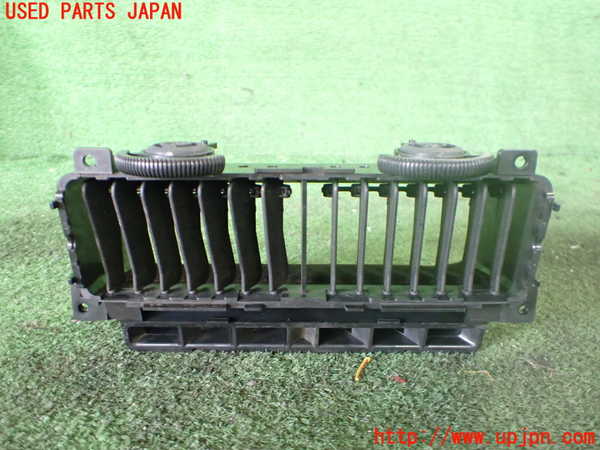 2UPJ-31767526]フェアレディZ(GZ32)エアコン吹き出し口1 真中 中古_m0001.jpg