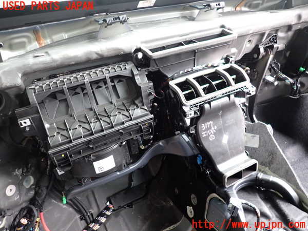 2UPJ-31776081]ボルボ・XC40(XB420TXCM)エバポレーター1 中古_m0001.jpg