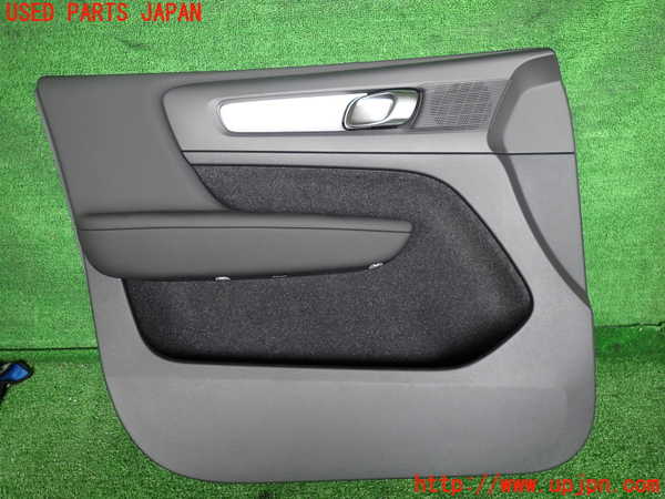 2UPJ-31771264]ボルボ・XC40(XB420TXCM)左前ドア内張り 中古_m0001.jpg