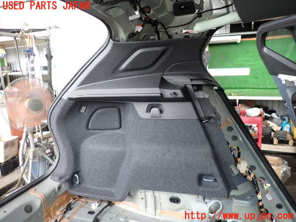 2UPJ-31777680]ボルボ・XC40(XB420TXCM)左リアピラートリム 中古_m0001.jpg