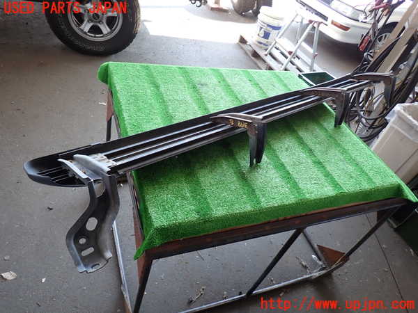 2UPJ-31781392]ランクル100系(UZJ100W)左サイドステップ 中古_m0004.jpg