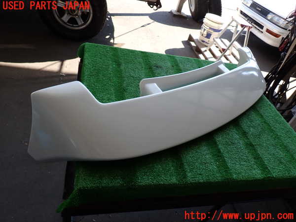 2UPJ-31781520]ランクル100系(UZJ100W)リアスポイラー 中古_m0001.jpg