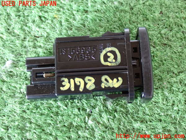 2UPJ-31786307]ランクル100系(UZJ100W)スイッチ2 (ヘッドランプウォッシャー) 中古_m0002.jpg