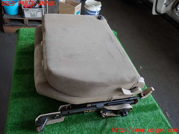 2UPJ-31787265]ランクル100系(UZJ100W)左3列目シート 中古_m0004.jpg