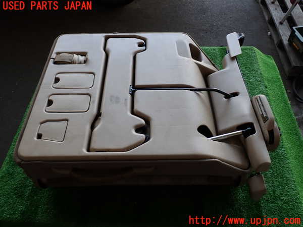 2UPJ-31787265]ランクル100系(UZJ100W)左3列目シート 中古_m0005.jpg
