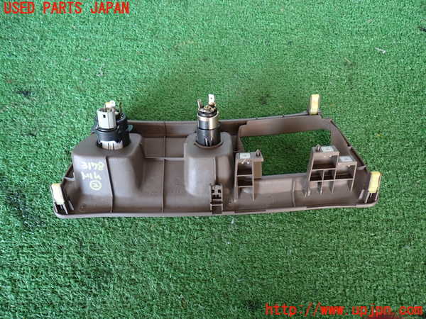 2UPJ-31787692]ランクル100系(UZJ100W)内装トリム類2 中古_m0002.jpg