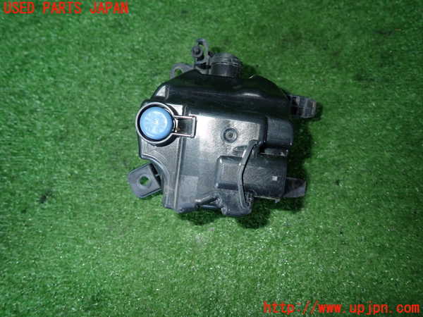 2UPJ-31791182]BMW 320i(8A20)左フォグ 中古 (F30)_m0003.jpg
