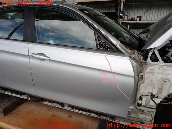 2UPJ-31791230]BMW 320i(8A20)右前ドア (43R-001735) 中古 (F30)_m0001.jpg
