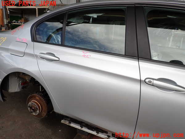 2UPJ-31791290]BMW 320i(8A20)右後ドア (43R-001735) 中古 (F30)_m0001.jpg