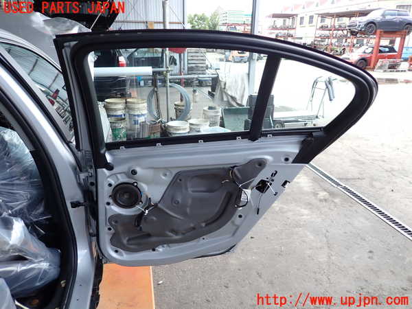 2UPJ-31791290]BMW 320i(8A20)右後ドア (43R-001735) 中古 (F30)_m0002.jpg