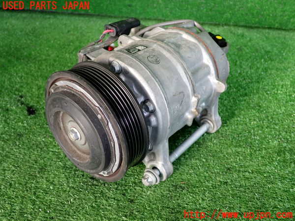2UPJ-31796025]BMW 320i(8A20)エアコンコンプレッサー 中古 (F30)_m0001.jpg