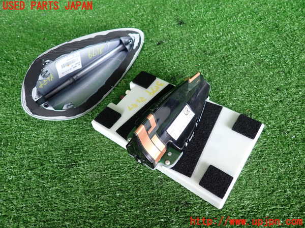 2UPJ-31796550]BMW 320i(8A20)アンテナ 中古 (F30)_m0003.jpg