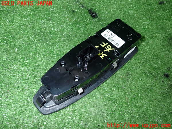 2UPJ-31796240]BMW 320i(8A20)右前パワーウィンドウスイッチ 中古 (F30)_m0002.jpg