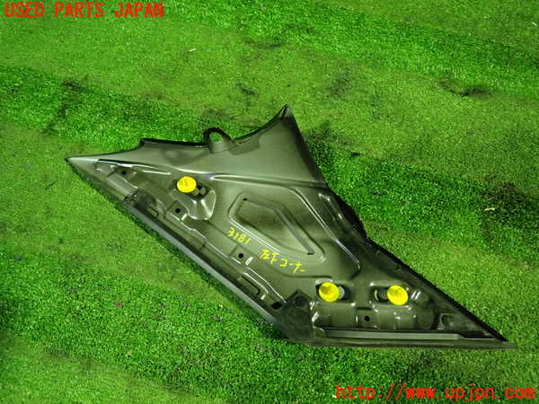 1UPJ-31811102]セレナ C27系(GFC27)左前コーナーパネル 中古_m0003.jpg