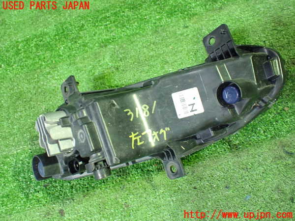 5UPJ-31811182]セレナ C27系(GFC27)左フォグ 中古_m0002.jpg