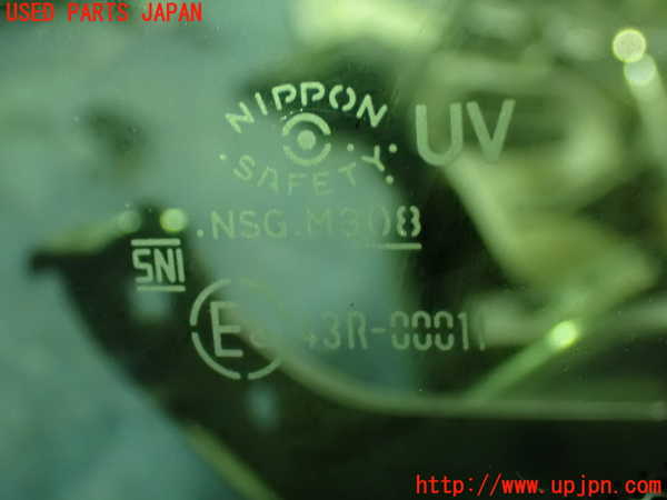 1UPJ-31811202]セレナ C27系(GFC27)左フロント三角窓ガラス NSG M3O8 中古_m0002.jpg