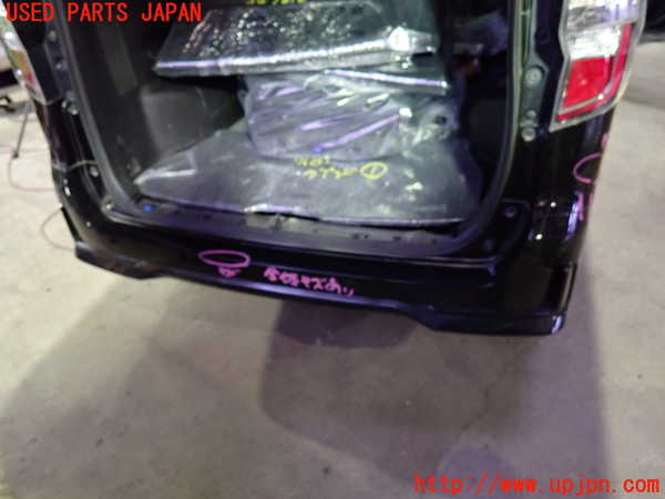 1UPJ-31811610]セレナ C27系(GFC27)リアバンパー 中古_m0001.jpg