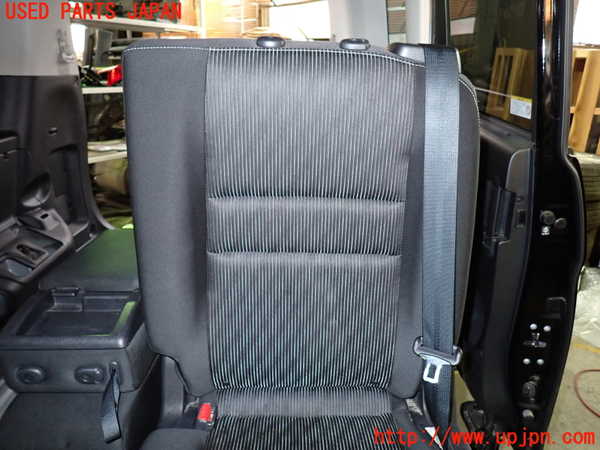 1UPJ-31817175]セレナ C27系(GFC27)左2列目シート 中古_m0002.jpg