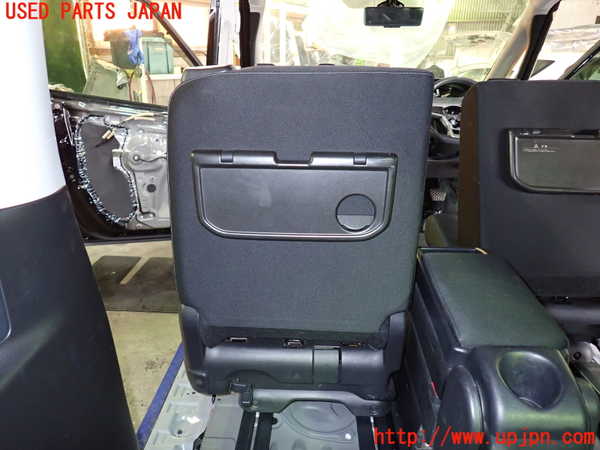 1UPJ-31817175]セレナ C27系(GFC27)左2列目シート 中古_m0004.jpg