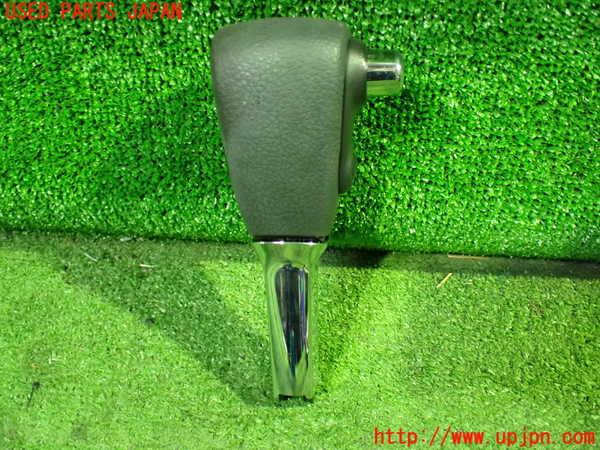 1UPJ-31817570]セレナ C27系(GFC27)シフトノブ 中古_m0001.jpg