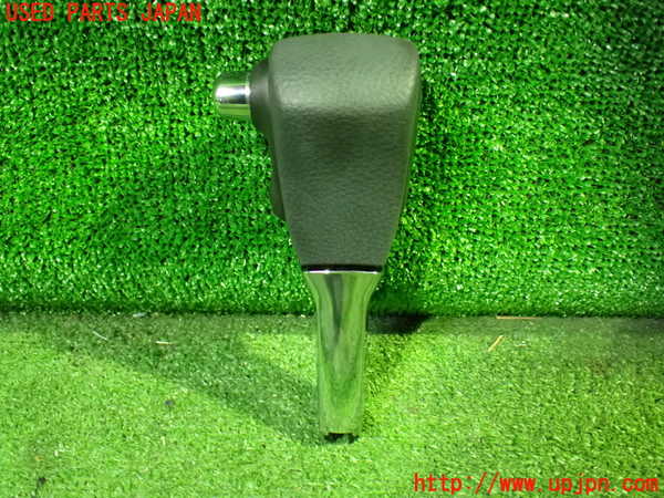 1UPJ-31817570]セレナ C27系(GFC27)シフトノブ 中古_m0002.jpg