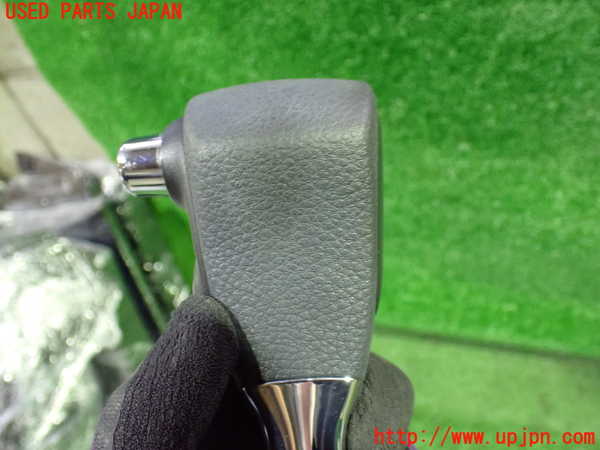 1UPJ-31817570]セレナ C27系(GFC27)シフトノブ 中古_m0004.jpg