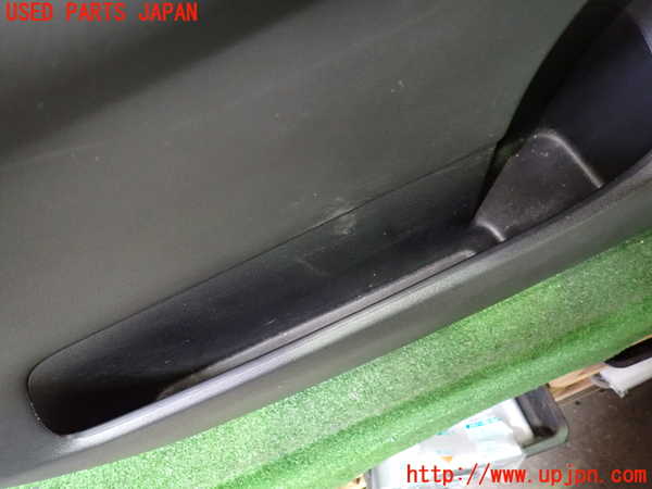 1UPJ-31811264]セレナ C27系(GFC27)左前ドア内張り 中古_m0003.jpg