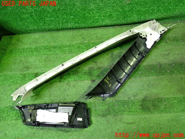 1UPJ-31817660]セレナ C27系(GFC27)左フロントピラートリム 中古_m0002.jpg
