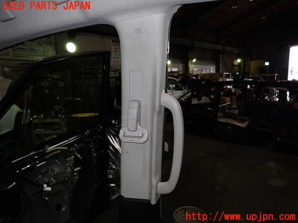 1UPJ-31817665]セレナ C27系(GFC27)右センターピラートリム 中古_m0002.jpg
