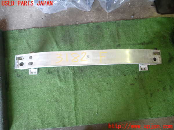 1UPJ-31821014]レクサス・CT200h(ZWA10)フロントバンパーホースメント 中古_m0001.jpg