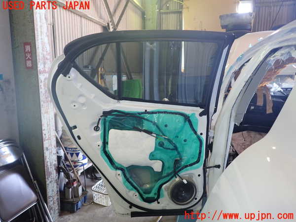 1UPJ-31821320]レクサス・CT200h(ZWA10)左後ドア NSG M3Q8 中古_m0005.jpg